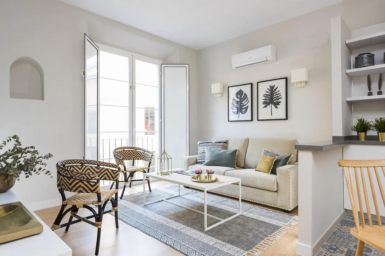 מאלגה Genteel Home Trinidad Grund