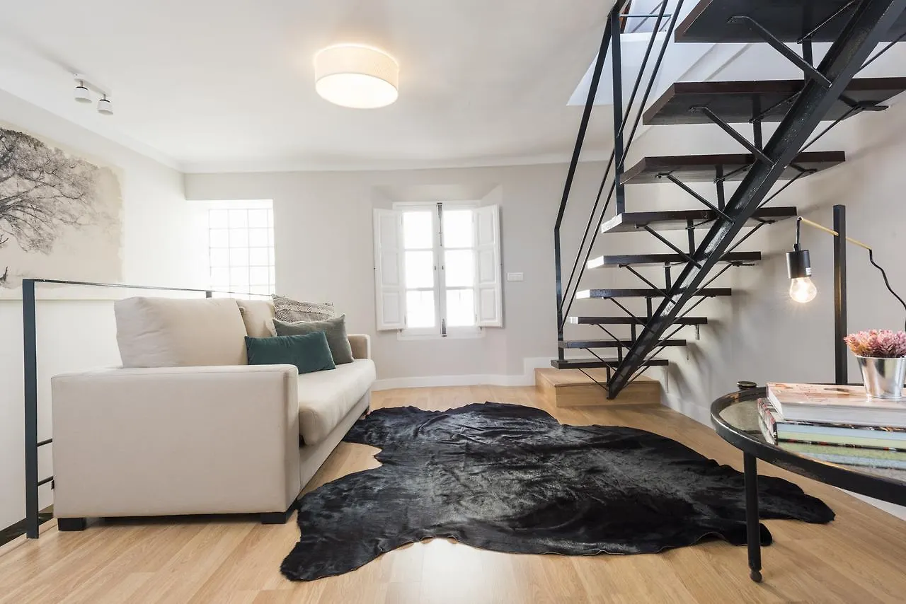 מאלגה Genteel Home Trinidad Grund