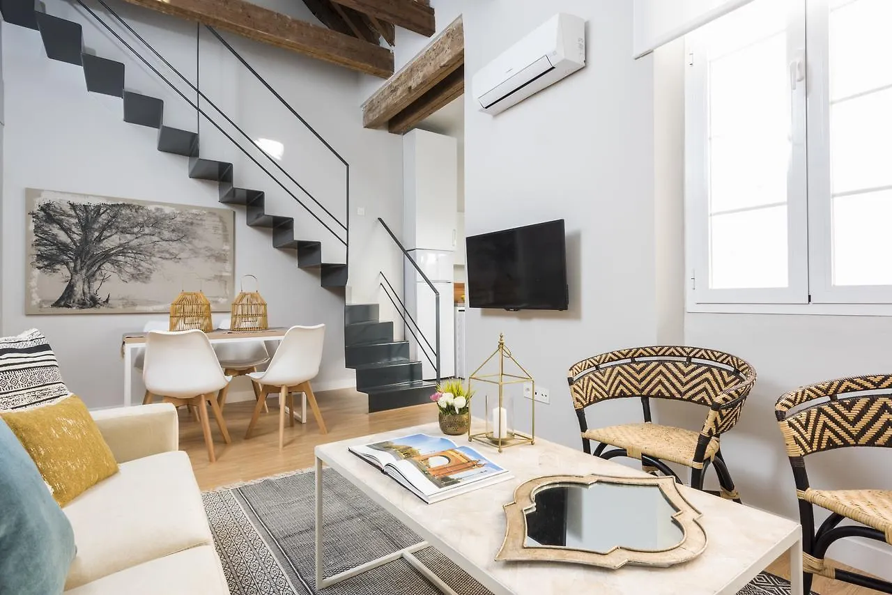 מאלגה Genteel Home Trinidad Grund